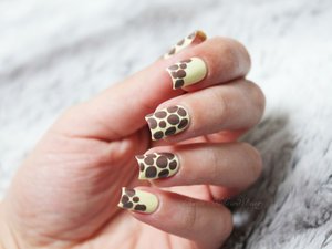 nail-art-motif-girage-debutant-3